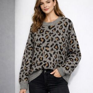 Zara Women’s Leopard Print Fuzzy Knit Sweater Pullover